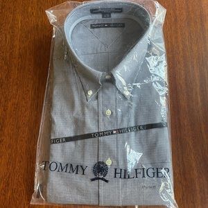 New with tags Tommy Hilfiger dress shirt
